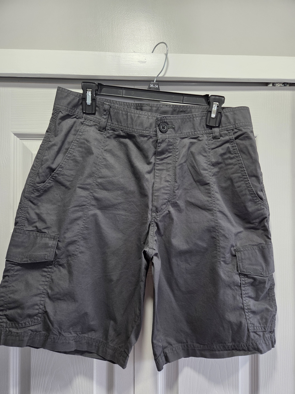 Men's Columbia Gray Cargo Shorts